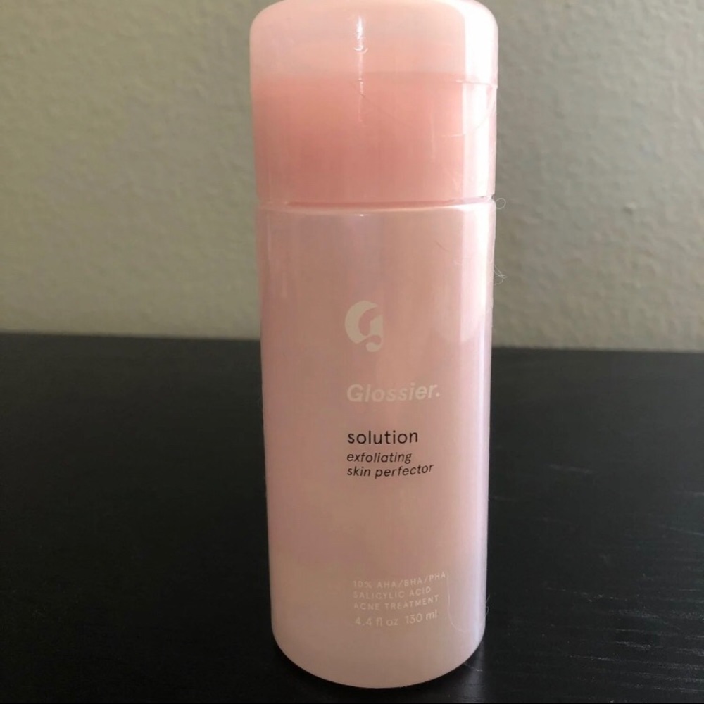 glossier exfoliating solution